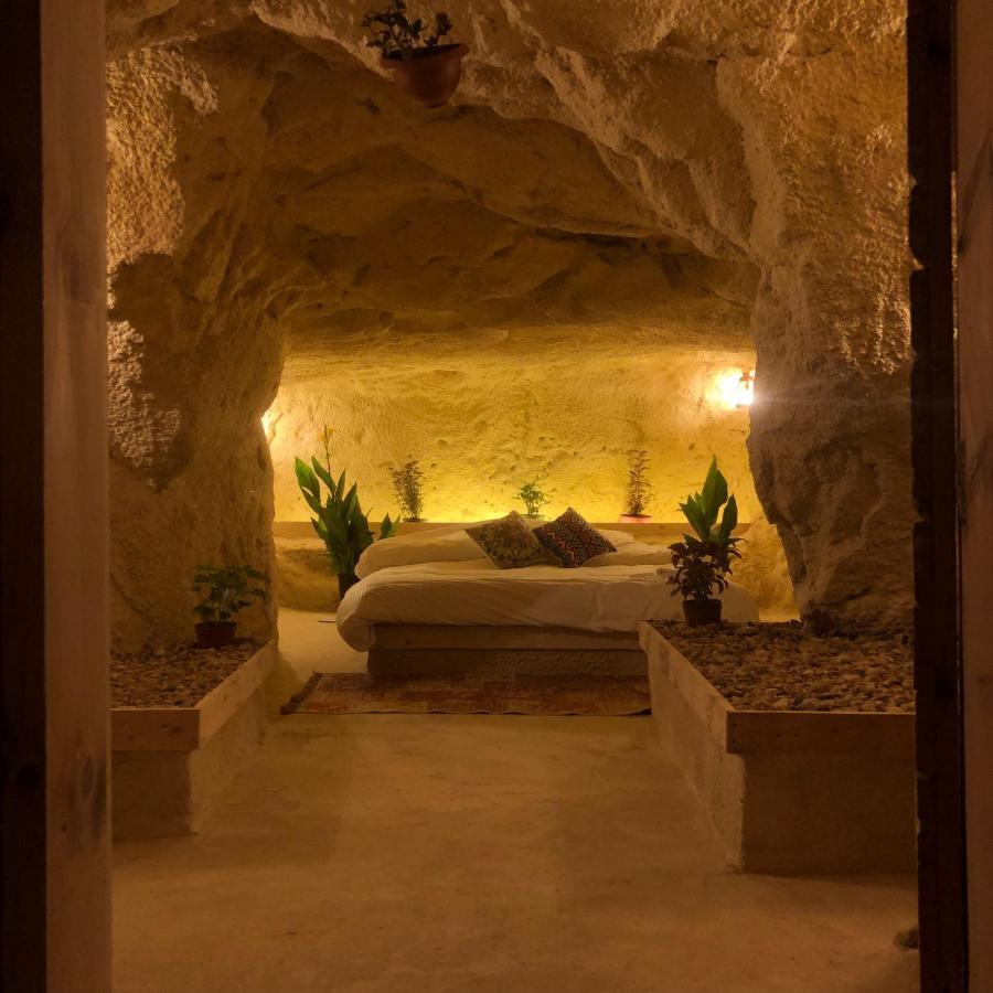 7 Caves Hotel Al Jāyah Zewnętrze zdjęcie