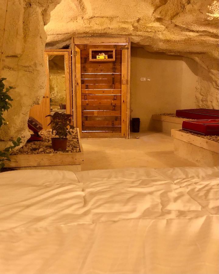 7 Caves Hotel Al Jāyah Zewnętrze zdjęcie